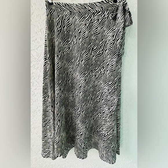 Classic full wrap skirt - Picture 2 of 7